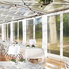 Location de caches poteaux plissés en coton gratté blanc pour la location de tente de réception en Ile de France, Paris (75), dans le Val d'Oise (95), en Picardie (60). 