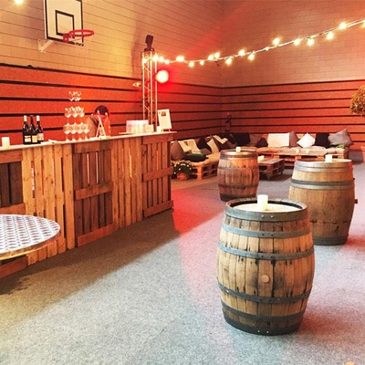 Tonneaux Manges-debout 2 Location de manges-debout en tonneaux en Ile de France