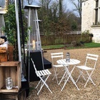 Location - Location de tables et de chaises Garden et de chauffages colonnes au gaz en Ile de France. 