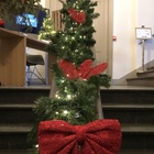 Transformez votre espace événementiel en un paysage hivernal enchanteur avec notre guirlande de sapin artificiel en location. 