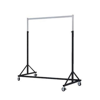 Location de porte cintres pour le vestiaire de vos convives lors de vos événements en ile de France et en picardie.