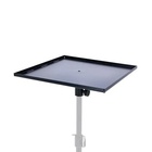 Location d'un plateau / support sur pied pour vidéoprojecteur. 