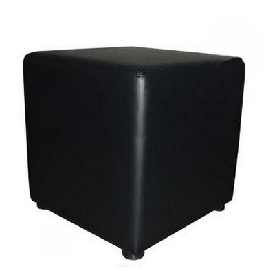Location de pouf noir similicuir.